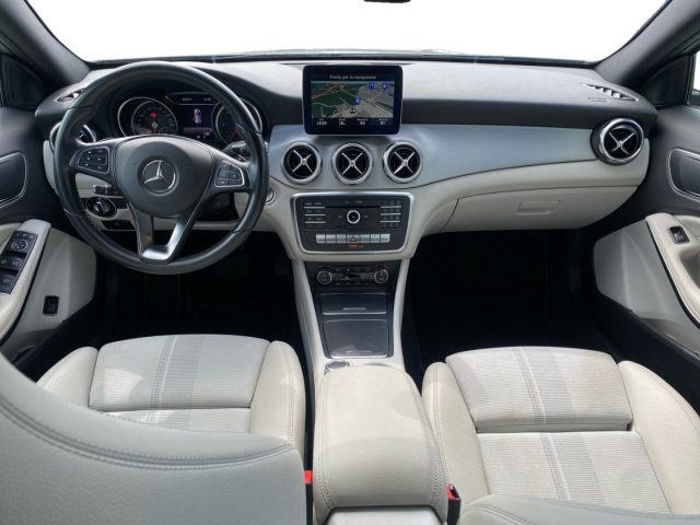 MERCEDES-BENZ GLA 220 usata, con Climatizzatore