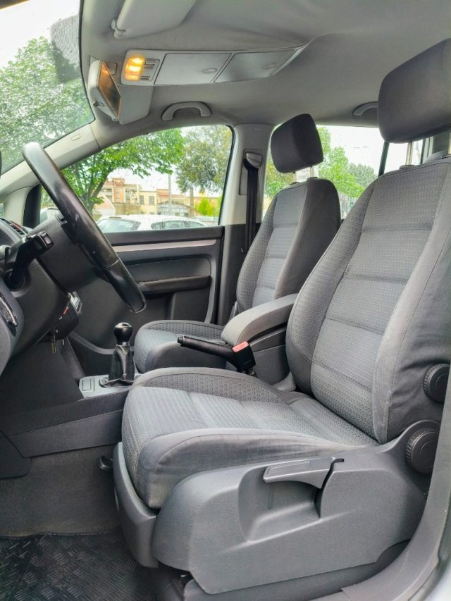 VOLKSWAGEN Touran usata, con Cerchi in lega