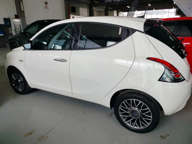 LANCIA Ypsilon usata, con Controllo trazione