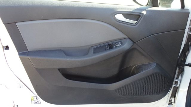 RENAULT Clio usata 49