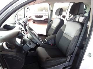 RENAULT Kangoo usata, con Servosterzo