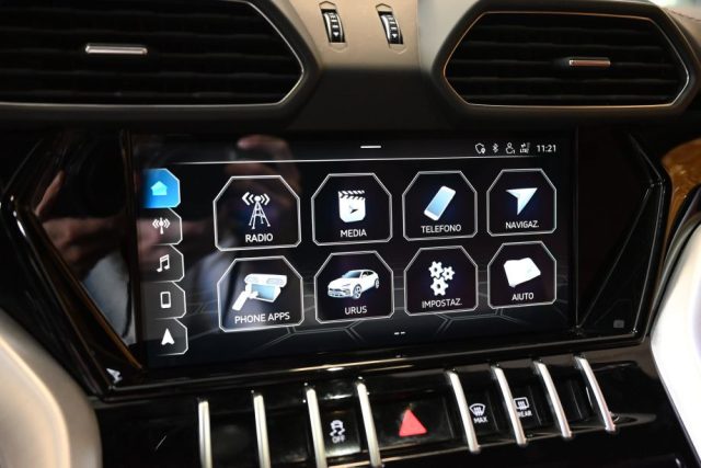 LAMBORGHINI Urus usata 51