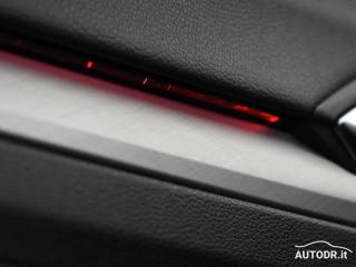 VOLKSWAGEN Golf Variant usata, con Airbag testa