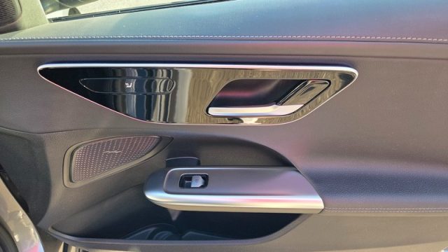 MERCEDES-BENZ C 220 usata, con Controllo automatico clima