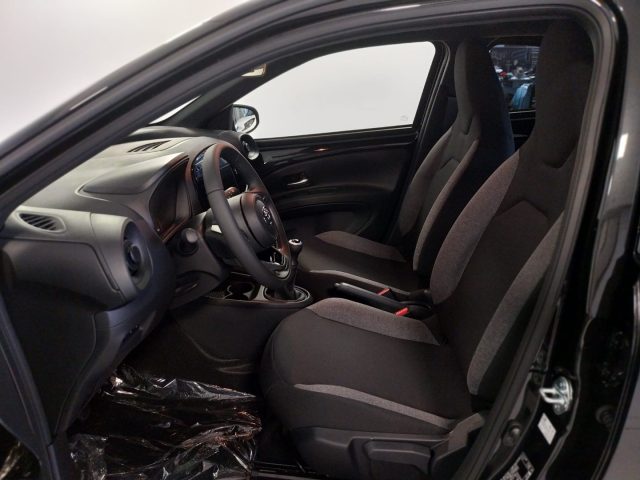 TOYOTA Aygo X usata, con USB