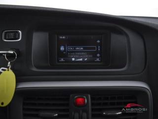 VOLVO V40 Cross Country usata 13