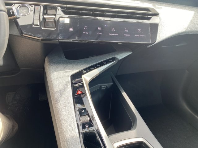 PEUGEOT 3008 usata, con Bracciolo