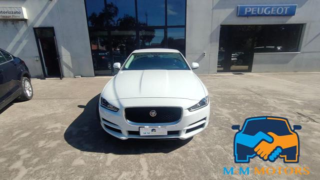 JAGUAR XE usata, con Boardcomputer