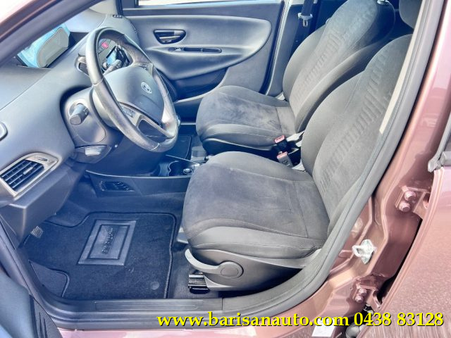 LANCIA Ypsilon usata, con Autoradio