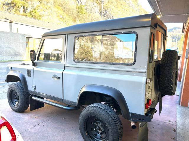 LAND ROVER Defender usata 3