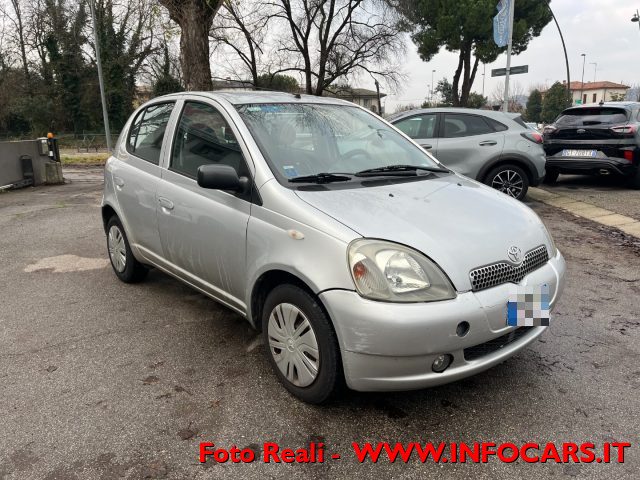 TOYOTA Yaris usata, con Airbag