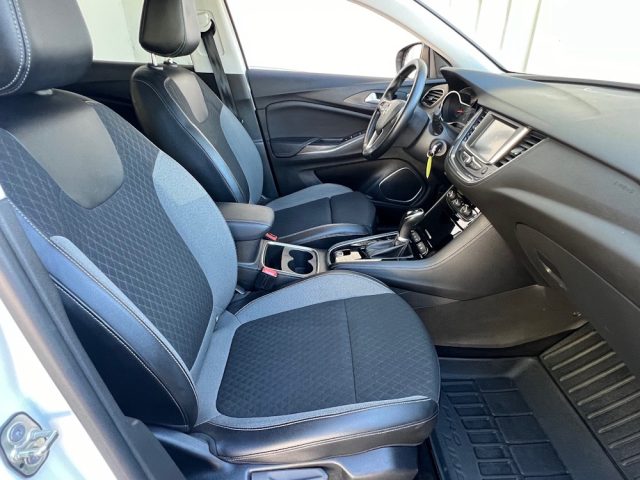 OPEL Grandland X usata, con Volante in pelle
