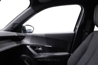 PEUGEOT 2008 usata, con Volante multifunzione