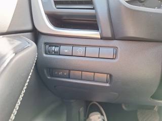 NISSAN Qashqai usata, con Fari LED