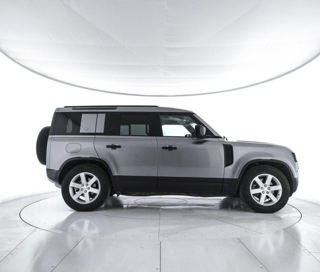 LAND ROVER Defender usata 5