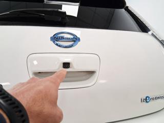 NISSAN Leaf usata, con Autoradio
