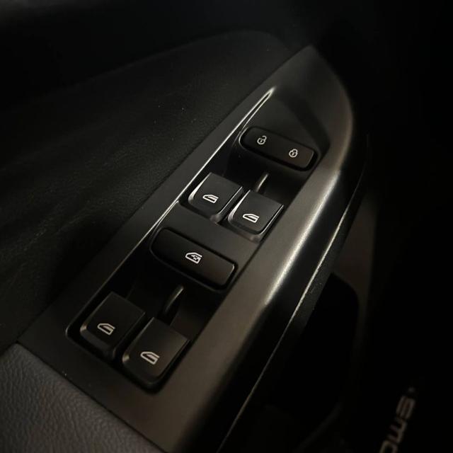 EMC Quattro usata, con Autoradio digitale