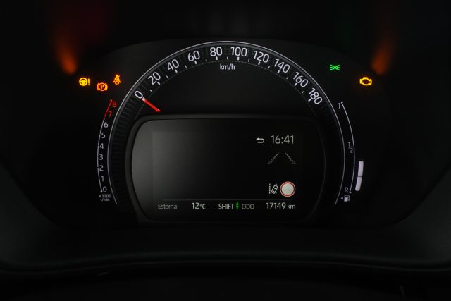 TOYOTA Aygo X usata 12