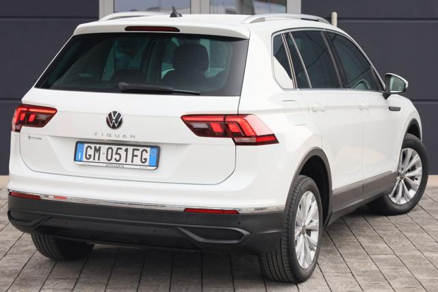 VOLKSWAGEN Tiguan usata, con Airbag laterali