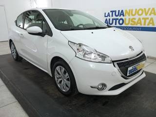 PEUGEOT 208 usata, con Sedile posteriore sdoppiato