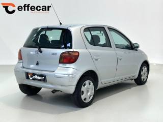 TOYOTA Yaris usata, con Autoradio