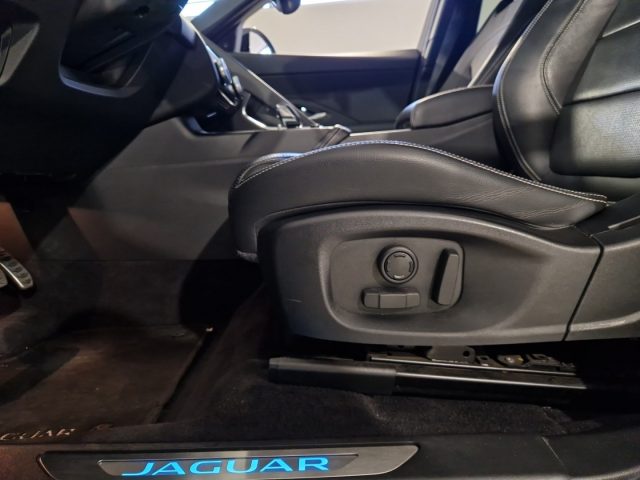 JAGUAR E-Pace usata, con Volante in pelle