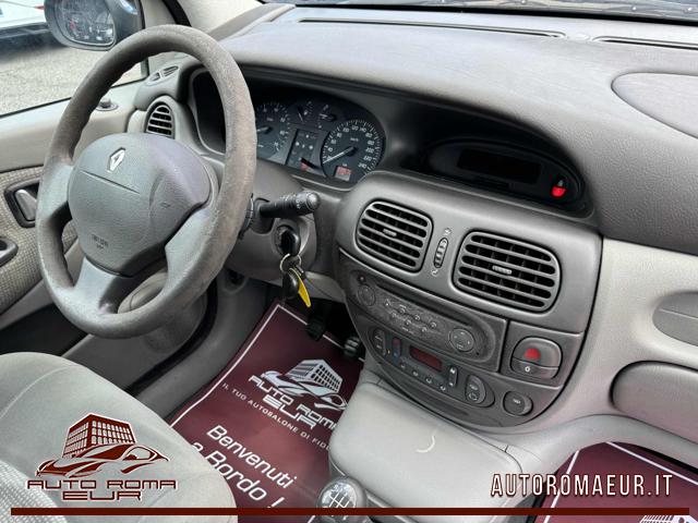RENAULT Megane usata, con Airbag testa