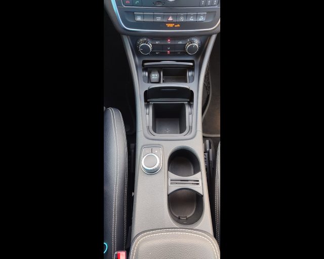 MERCEDES-BENZ GLA 220 usata, con Frenata d