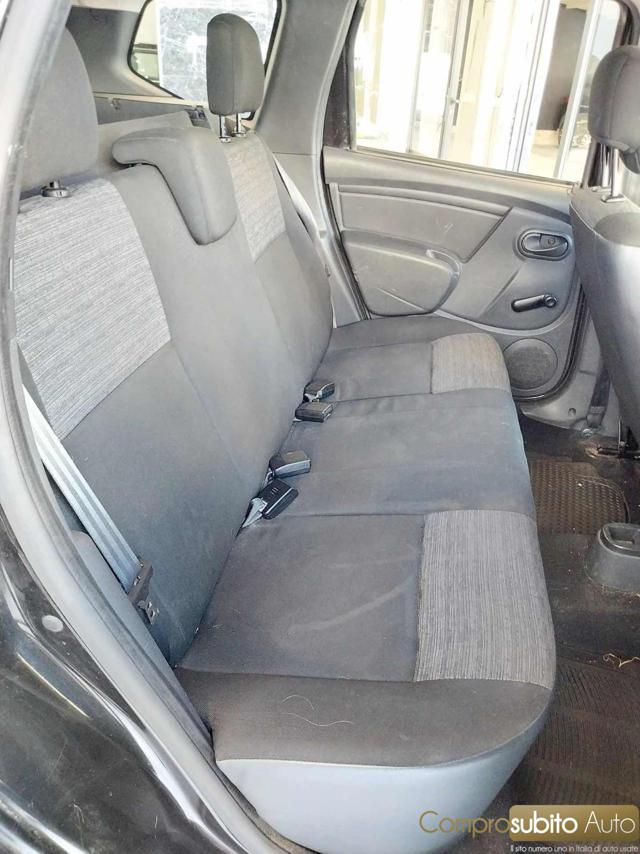DACIA Duster usata 13