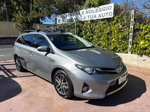 TOYOTA Auris usata, con ABS