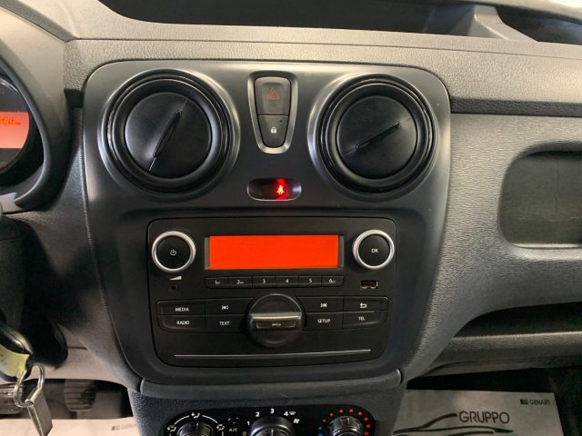 DACIA Dokker usata, con MP3