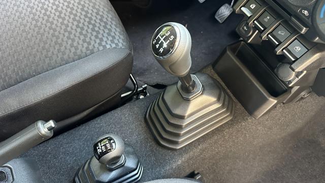 SUZUKI Jimny usata, con Specchietti laterali elettrici