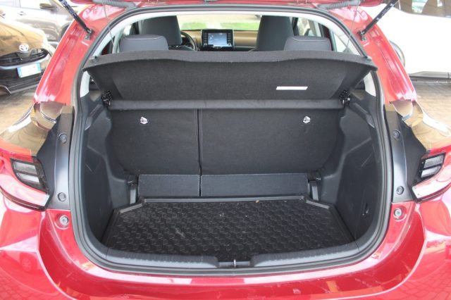 TOYOTA Yaris usata, con Servosterzo