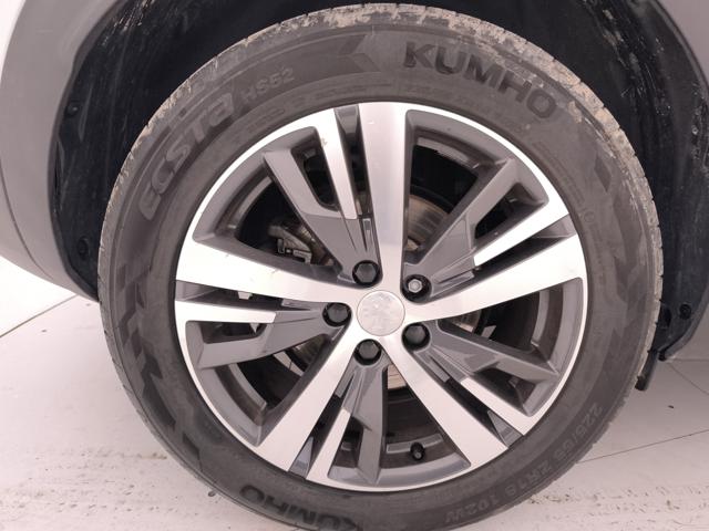PEUGEOT 3008 usata, con Volante multifunzione