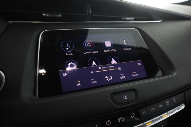 CADILLAC XT4 usata 10