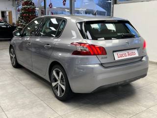 PEUGEOT 308 usata, con Autoradio