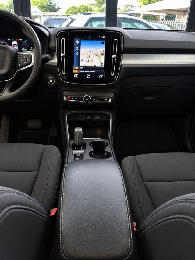 VOLVO XC40 usata, con Fari Xenon