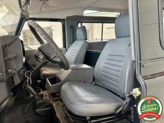 LAND ROVER Defender usata 9