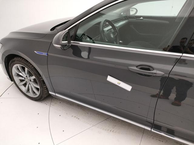 VOLKSWAGEN Passat Variant usata, con Streaming musicale integrato