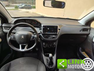 PEUGEOT 208 usata, con Sedile posteriore sdoppiato