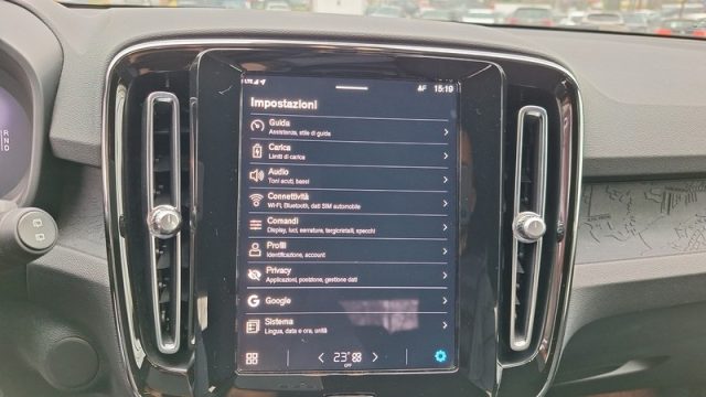 VOLVO XC40 usata, con Volante in pelle