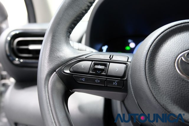 TOYOTA Yaris usata, con Bracciolo