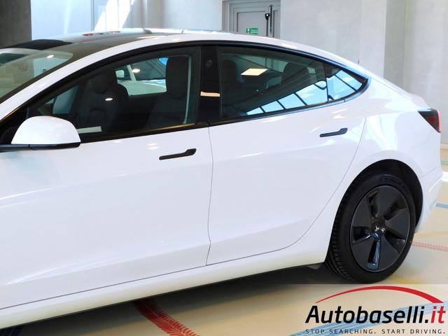 TESLA Model 3 usata, con Fari LED