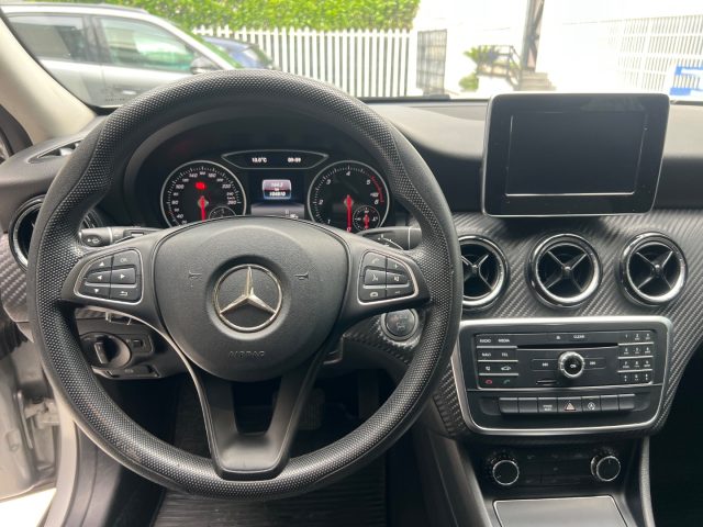 MERCEDES-BENZ GLA 180 usata, con Controllo trazione
