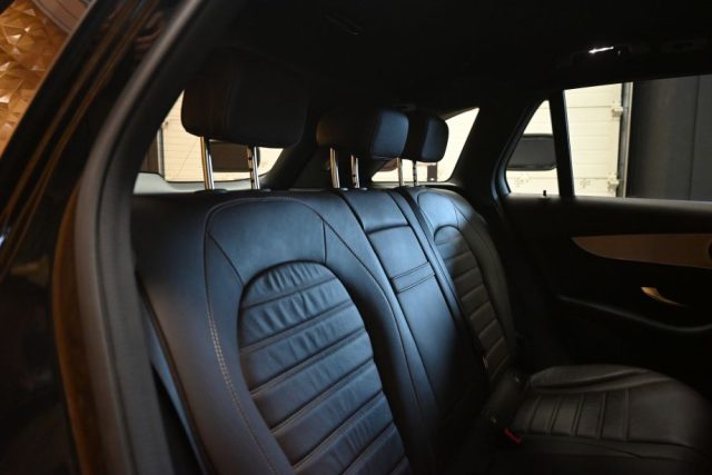 MERCEDES-BENZ GLC 220 usata 232