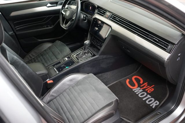 VOLKSWAGEN Passat Variant usata, con Interni in pelle