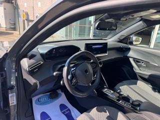 PEUGEOT 2008 usata, con Autoradio