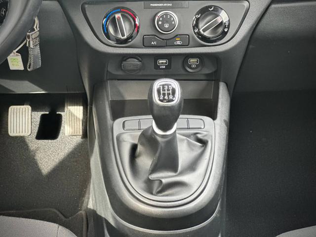 HYUNDAI i10 usata 20