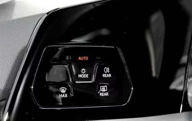 VOLKSWAGEN Golf usata, con Climatizzatore