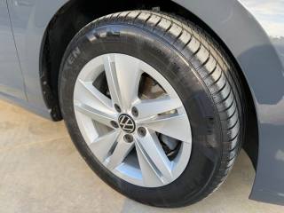 VOLKSWAGEN Golf usata, con Controllo trazione